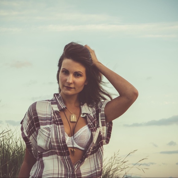 Meet your Posher, Sooz - Picture 6 of 9